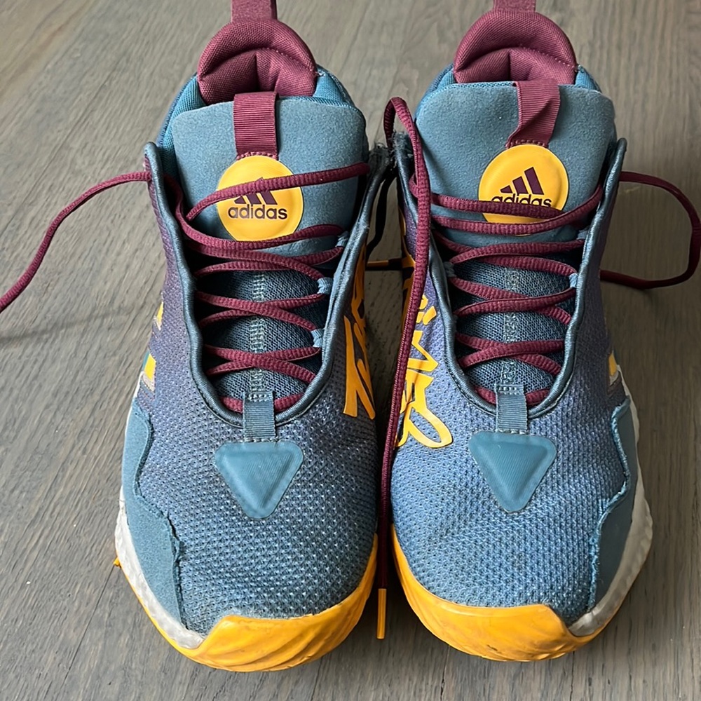 Adidas man shoes used only few times